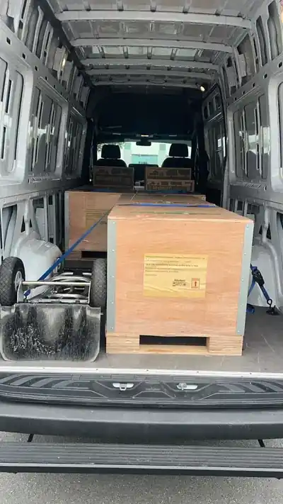 Santini Mercedes Sprinter for time-sensitive commercial delivery